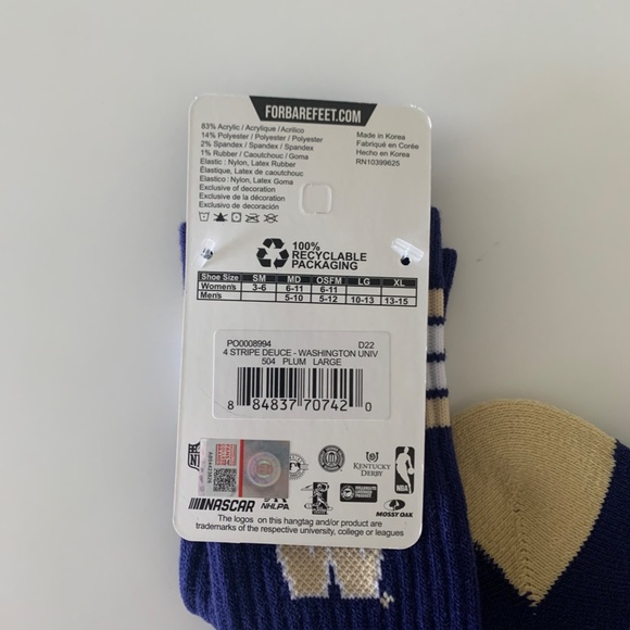 For Bare Feet Washington Huskies 4-Stripe Crew Socks - Picture 3 of 5